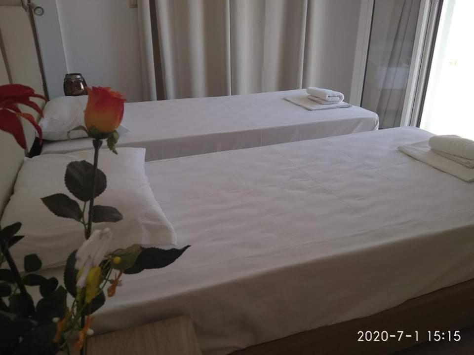 Kelly Apartments อิปโซส ภายนอก รูปภาพ