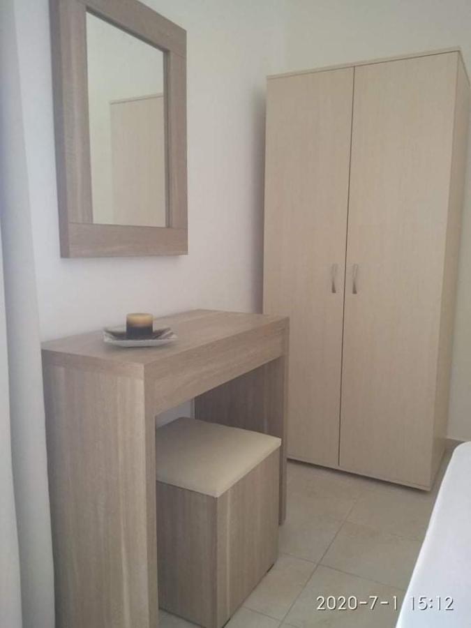 Kelly Apartments อิปโซส ภายนอก รูปภาพ